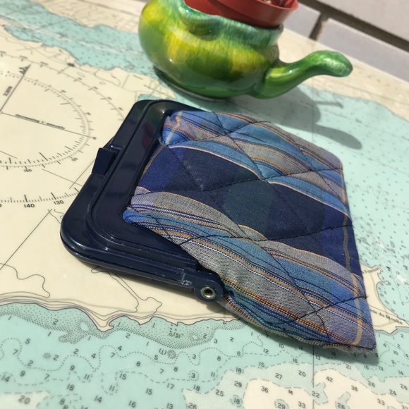 Vintage Blue Plaid Quilted Change Purse with Bakelite Latch - Picture 2 of 4